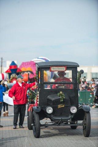 Dominion Christmas Parade 2016